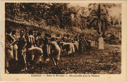 PC MISSION DANS LA BROUSSE TRAVAIL FRENCH CONGO (A23936) - Congo Français