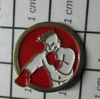 115c Pin's Pins / Beau Et Rare / THEME : SPORTS / BOXE BOXEUR DE BD DANS UN CERCLE ROUGE - Boksen