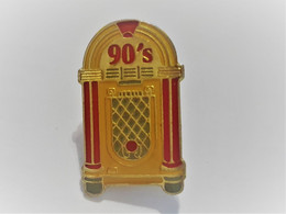 PINS 90'S MUSIQUE JUQUE-BOX  / 33NAT - Musique