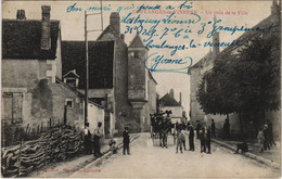 CPA COULANGES-LA-VINEUSE Un Coin De La Ville (49042) - Coulanges La Vineuse