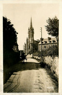 Paimpol * Arrivée De La Route De Ploubazlenec * L'église * Attelage - Paimpol