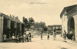 Lançon * Avenue De Salon * Les Halles ? * Villageois - Autres & Non Classés