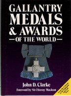 GALLANTRY  MEDALS & AWARDS OF THE WORLD  ORDRES MEDAILLES DECORATIONS  GUIDE COLLECTION - Sonstige & Ohne Zuordnung