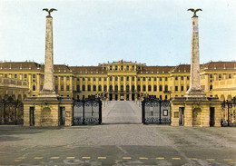 Schloss Schönbrunn In Wien - Haupteingang, Karte Um 1970 - Château De Schönbrunn
