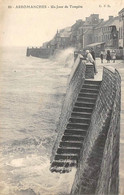 Arromanches           14        Un Jour De Tempête       (voir Scan) - Arromanches