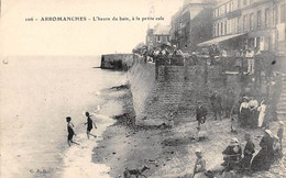 Arromanches           14        L'heure Du Bain à La Petite Cale         (voir Scan) - Arromanches