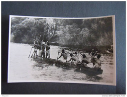 Rhodesia Victoria Falls A Native Canoe On The Zambezi River Above The Victoria Falls Published By The Rhodesia Railways - Zimbabwe