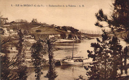 CPA ILE DE BREHAT - Embarcadère De La Vedette - Bâteau - Paysage - Falaise - Ile De Bréhat