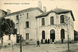 Miallet * La Place De La Mairie * Hôtel De Ville - Autres & Non Classés