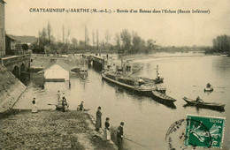 Chateauneuf Sur Sarthe * Péniche Batellerie * Entrée D'un Bateau Dans L'écluse ( Bassin Inférieur ) * Péniche Chaland - Chateauneuf Sur Sarthe