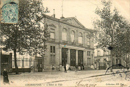 Courbevoie * La Place De L'hôtel De Ville * Mairie - Courbevoie