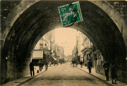 Courbevoie * La Voute De La Rue De Bezons - Courbevoie