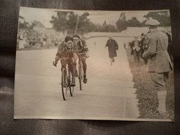 CYCLISME - Agence ROL - Prix WOLBER 1925 -  PARC Des PRINCES - SUTER  Bat BELLANGER Au Sprint - Cycling