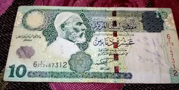 LIBYE , 10 DINARS , ND2004 , VF P 70 A - Libya