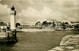 Quiberon * Port Haliguen * La Petite Plage Et La Colonie De Chartres * Le Phare - Quiberon