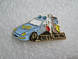 PIN'S    PORSCHE  968   AMCO   COMMISSAIRES DE PISTE - Porsche