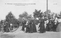 Bayeux        14         Pèlerinage A Lourdes Du Diocèse De Bayeux. Chemin De La Croix          (voir Scan) - Bayeux