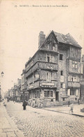 Bayeux        14          Maison De Bois De La Rue Saint Martin     (voir Scan) - Bayeux