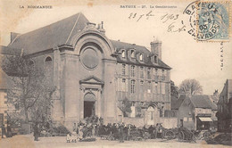 Bayeux        14      La Gendarmerie . Marché       (voir Scan) - Bayeux