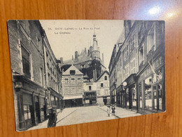 GIEN - La Rue Du Pont - Le Château - Gien