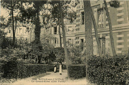 Royan * Le Grand Hôtel , Côté Forêt - Royan