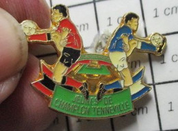 3319 Pin's Pins / Beau Et Rare / THEME : SPORTS / CLUB DE FOOTBALL Ont Ils Le Seum ? JEUNES DE CHAMPON TENNEVILLE - Football