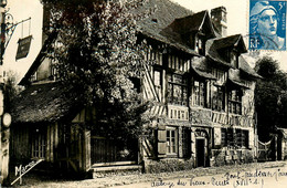 Pont Audemer * Façade Auberge Du Vieux Puits * Restaurant - Pont Audemer