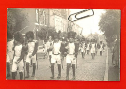 Fosses La Ville : Photo-carte D'un Groupe De Grenadiers Fossois Avec Leur Cantinière Identifiée, St.Feuillen 1935 - Lugares