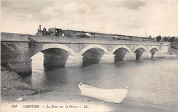 Cabourg         14         Train Passant Sur Le Pont Au Desus De La Dives       (voir Scan) - Cabourg