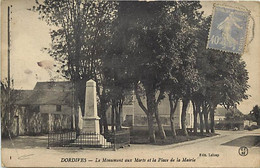 - Loiret -ref-A907- Dordives - Monument Aux Morts Et Place De La Mairie - Monuments Aux Morts Guerre 1914-18 - Dordives