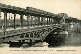 Paris * 16ème * La Passerelle Du Métropolitain De Passy * Métro * Pont - Paris (16)