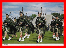 2 CPSM/gf FOLKLORE (Ecosse)  Pipe Band / Scottish Pipers...O1063 - Musique