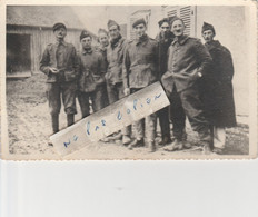 CREPON  - Des Militaires Dont Fernand H.....qui Posent ( Photo 13,5 Cm X 8,5 Cm )  2/2 - Sonstige & Ohne Zuordnung