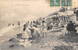 Cabourg       14         Sur La Plage. Enfants Familles  Baigneurs         (voir Scan) - Cabourg