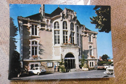 D 85 - Challans - Hôtel De Ville - Voiture - Challans