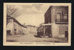 CPA   Tarn  81  : Réalmont  Boulevard Armengaud " Grand Café Moderne" - Realmont