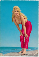 70s SEXY BIKINI  BUSTY GIRL  BLONDE WOMAN ON BEACH, EROTIC, PIN UP,  Old Photo Postcard - Pin-Ups