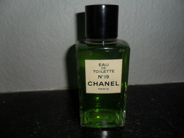 FACTICE / DUMMY / ANCIEN /   N°19  CHANEL  / E De T 200 ML - Dekoflaschen - Factisen