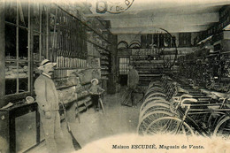 Quillan * Maison L. ESCUDIE Magasin De Vente Cycles Armes Stock MICHELIN Grande Rue * Commerce Escudié - Autres & Non Classés