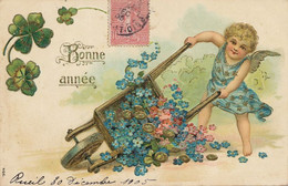 Carte Gaufrée Tres Belle Angelot Avec Brouette De Fleurs Cupid - Anges