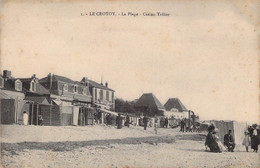 CPA - 80 - LE CROTOY - Animée - La Plage - Casino Tellier - Personnes Assises Sur La Plage Avec Cabines De Plage - Le Crotoy