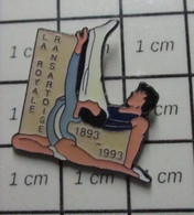 1422 Pin's Pins / Beau Et Rare / THEME : SPORTS / GYMNASTIQUE LA ROYALE RANSARTOISE Ville Belge De Charleroi Wallonie - Gymnastics