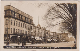 CPA-D19-Iowa City- Clinton Street-Saint James Hôtel-commerces-fiacres-animé - Iowa City