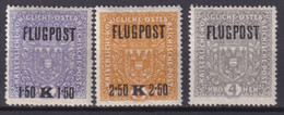 AUTRICHE - 1918 - POSTE AERIENNE YVERT N°1/3 * MLH PAPIER BLANC ! - COTE = 30 EUR. - Ungebraucht