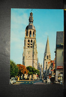 Delcampe - CP,  41, VENDOME - Le Beffroi Et Le Clocher De La Trinité - Vendome