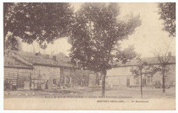 VILLE SUR TOURBE    COUR DE L'ANCIEN CHATEAU     CARTE ANIMEE   1918 - Ville-sur-Tourbe