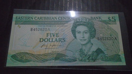 EAST CARiBBEAN , P 22a1 , 5 Dollars , Nd 1988 , UNC Neuf , "repaired" With Anguilla On The Map - East Carribeans