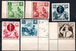 992.RUSSIA,1936 PIONEERS PERF.14 SC.583-588 5 MNH(HINGED IN MARGINS) 1 MH - Nuovi