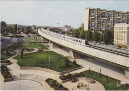 Le METRO Au Pont De Clichy - Métro