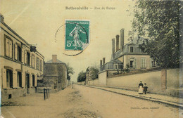CPA 51 Marne Bétheniville Rue De Reims Aspect Toilé - Bétheniville